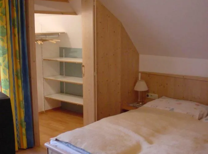 - Bauernhof Pensionat 3*